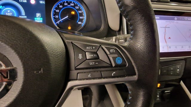 2019 NISSAN LEAF - 11