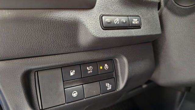 2019 NISSAN LEAF - 23