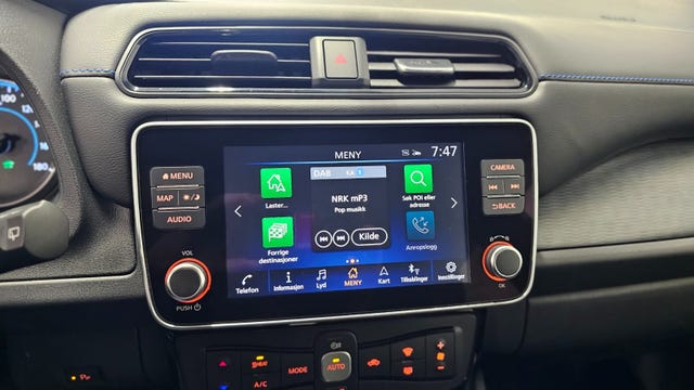 2019 NISSAN LEAF - 32