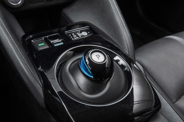 2019 NISSAN LEAF - 12