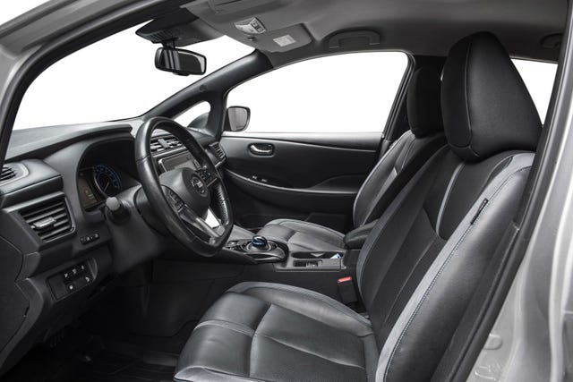 2019 NISSAN LEAF - 11