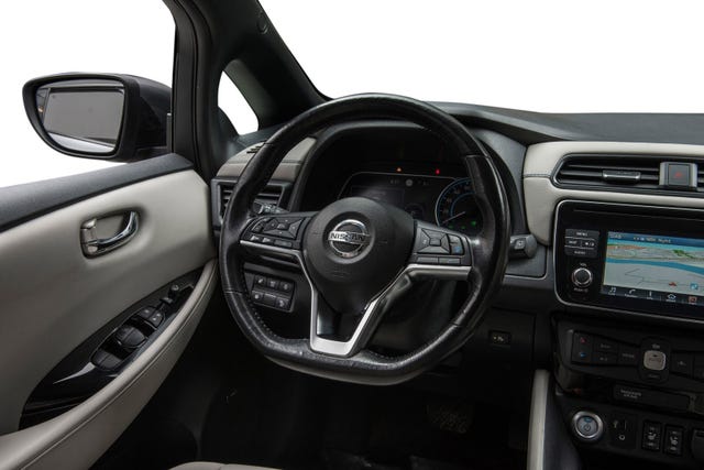 2019 NISSAN LEAF - 17
