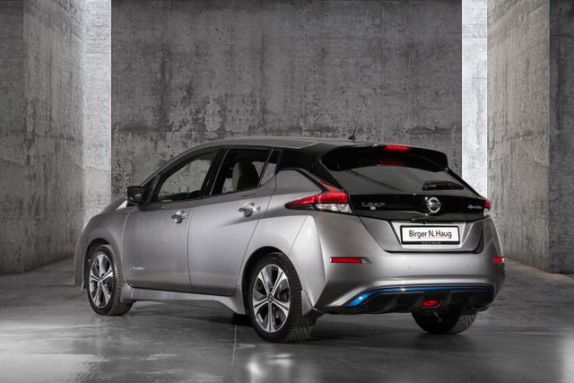 SJNFAAZE1U0052663 2019 NISSAN LEAF-2
