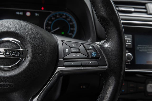 2019 NISSAN LEAF - 10