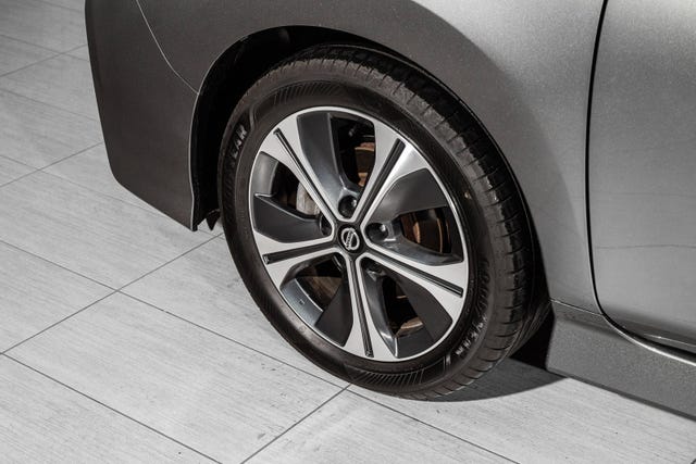 2021 NISSAN LEAF - 9