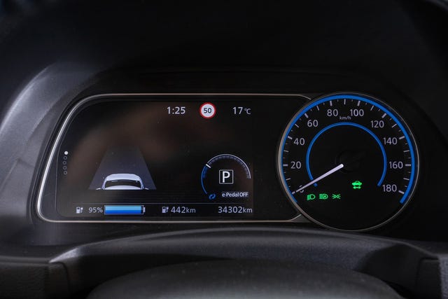 2021 NISSAN LEAF - 12