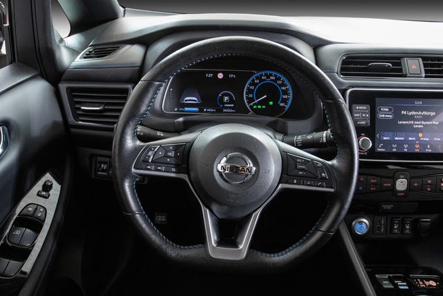 2021 NISSAN LEAF - 18