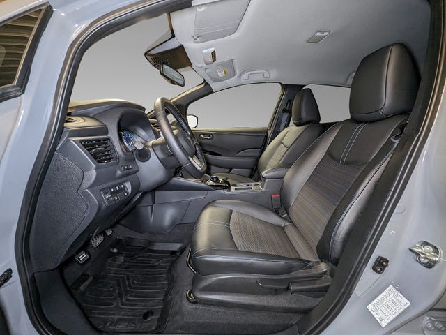 2021 NISSAN LEAF - 10