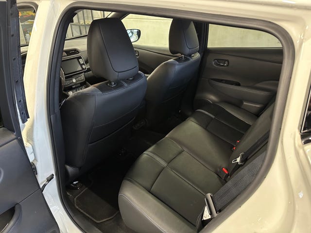 2021 NISSAN LEAF - 24