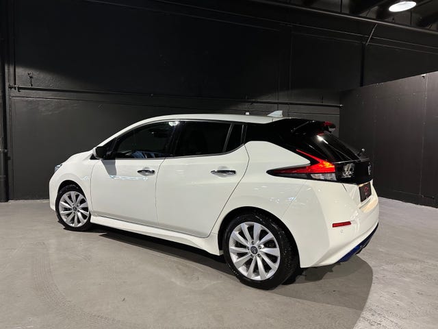 SJNFAAZE1U0139587 2021 NISSAN LEAF-4