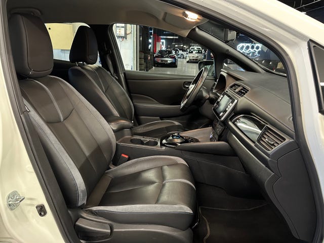2021 NISSAN LEAF - 20