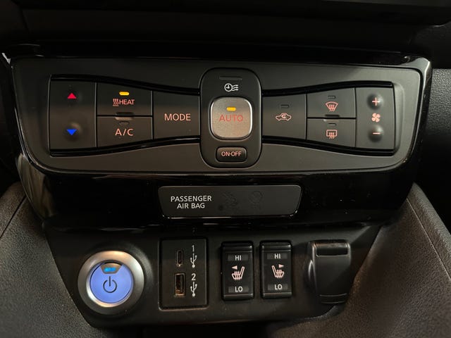2021 NISSAN LEAF - 17