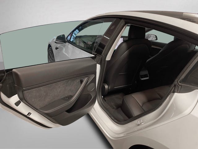 2022 TESLA MODEL 3 - 19