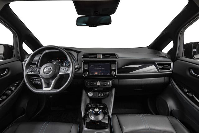 2021 NISSAN LEAF - 11