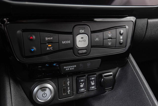 2021 NISSAN LEAF - 16
