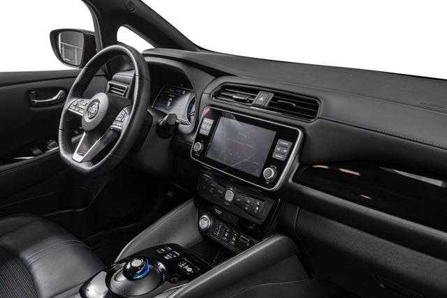 2021 NISSAN LEAF - 23