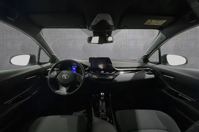 2018 TOYOTA C-HR - 11