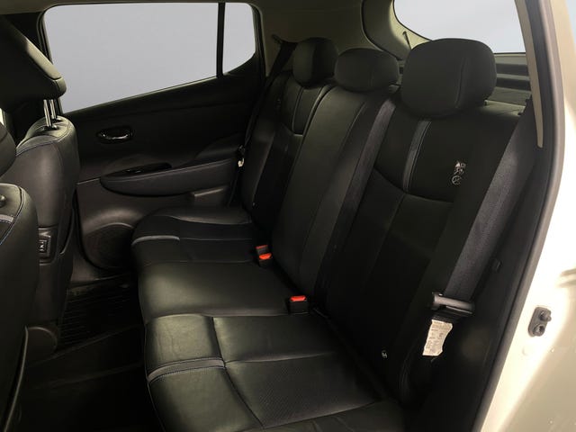 2019 NISSAN LEAF - 17