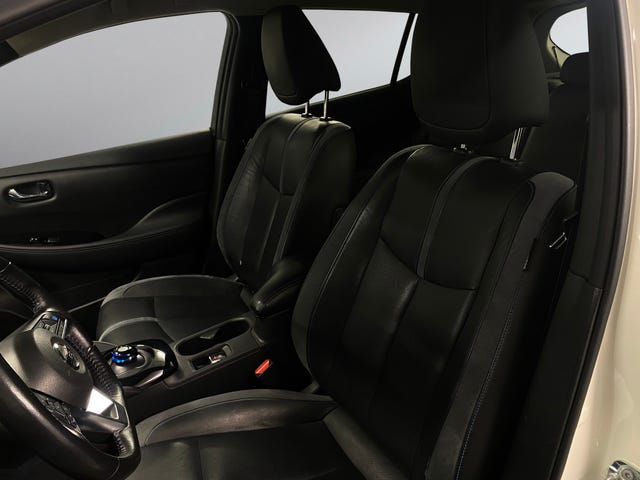 2019 NISSAN LEAF - 15