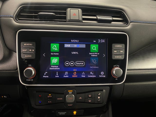 2019 NISSAN LEAF - 30