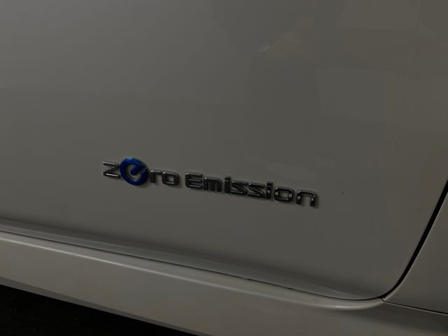 2019 NISSAN LEAF - 13