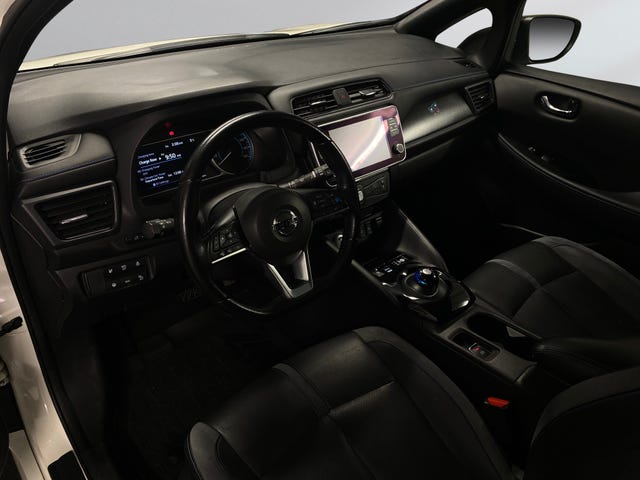 2019 NISSAN LEAF - 16