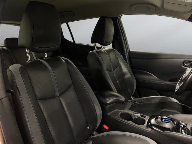 2019 NISSAN LEAF - 22