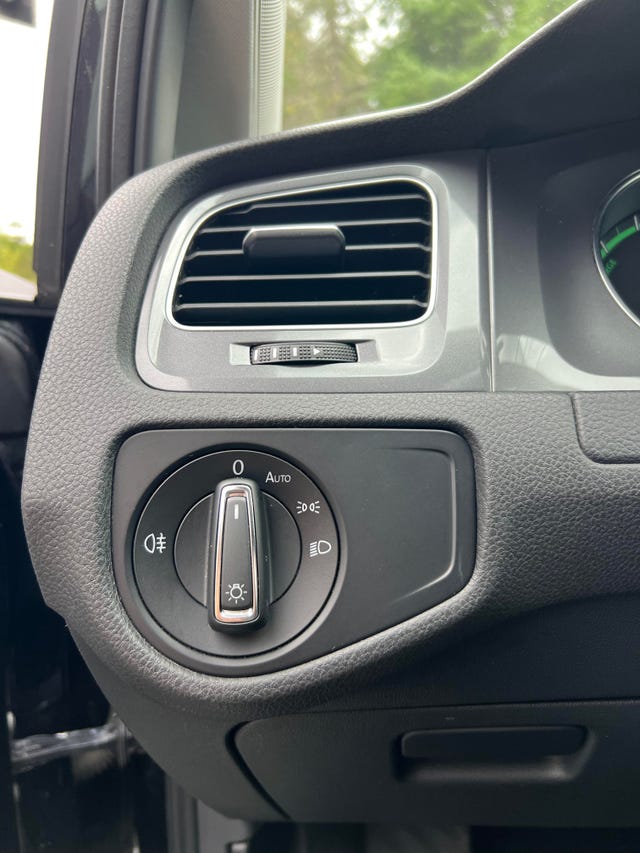 2015 VOLKSWAGEN GOLF - 11
