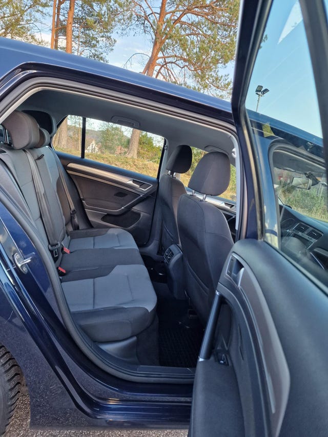 2015 VOLKSWAGEN GOLF - 11
