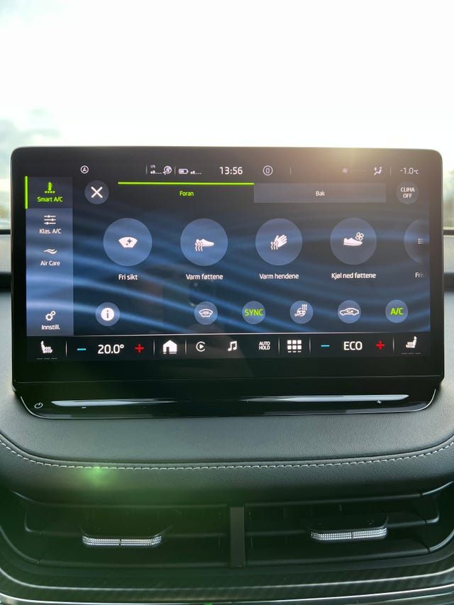2022 SKODA ENYAQ - 26