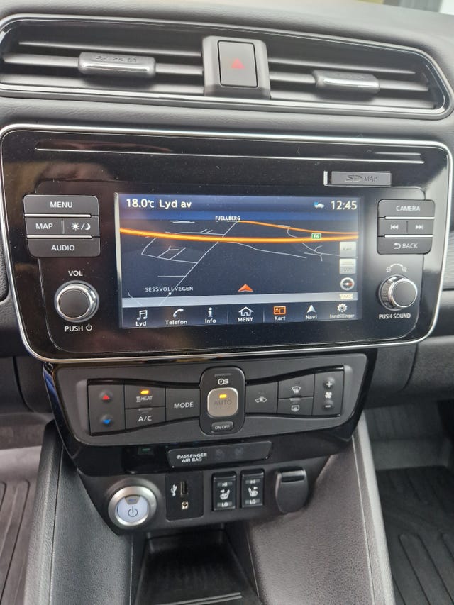 2019 NISSAN LEAF - 11