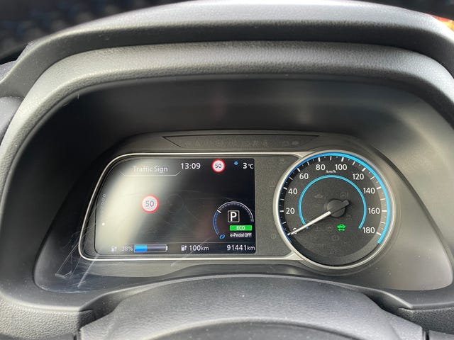 2019 NISSAN LEAF - 11