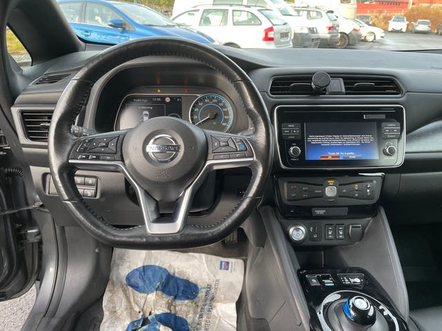 2019 NISSAN LEAF - 10
