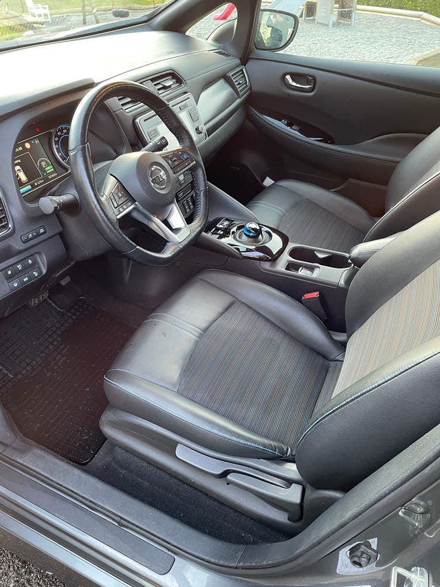 SJNFAAZE1U0038863 2019 NISSAN LEAF-4