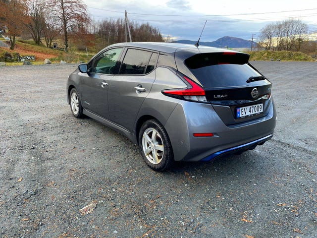 SJNFAAZE1U0038863 2019 NISSAN LEAF-2