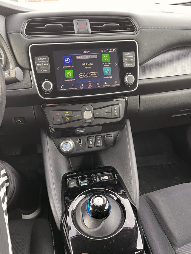 2019 NISSAN LEAF - 15