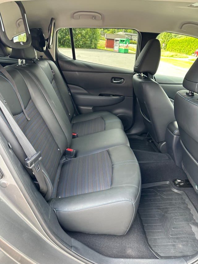 2019 NISSAN LEAF - 16
