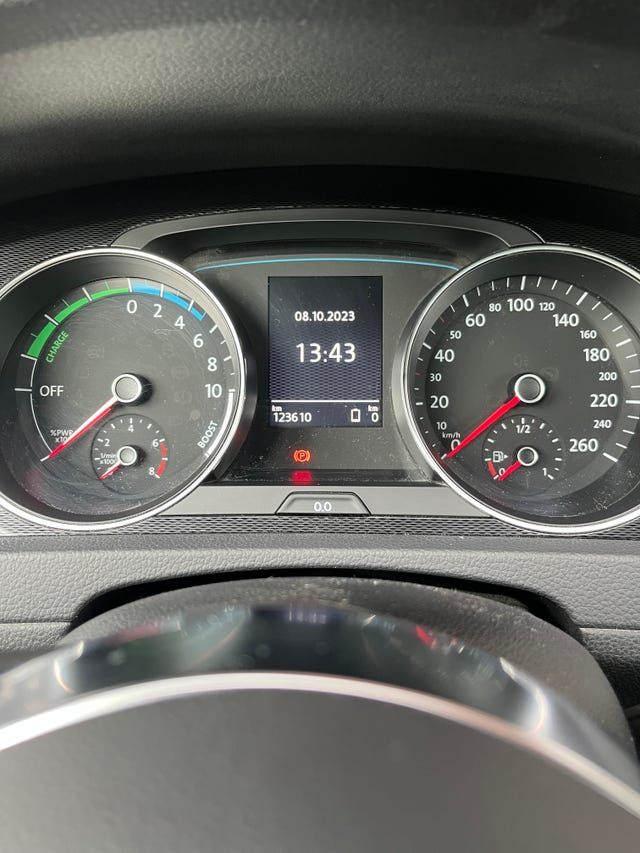 2015 VOLKSWAGEN GOLF - 9