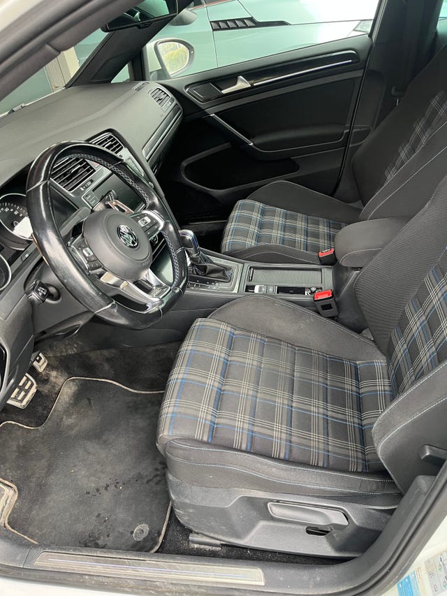 2015 VOLKSWAGEN GOLF - 8