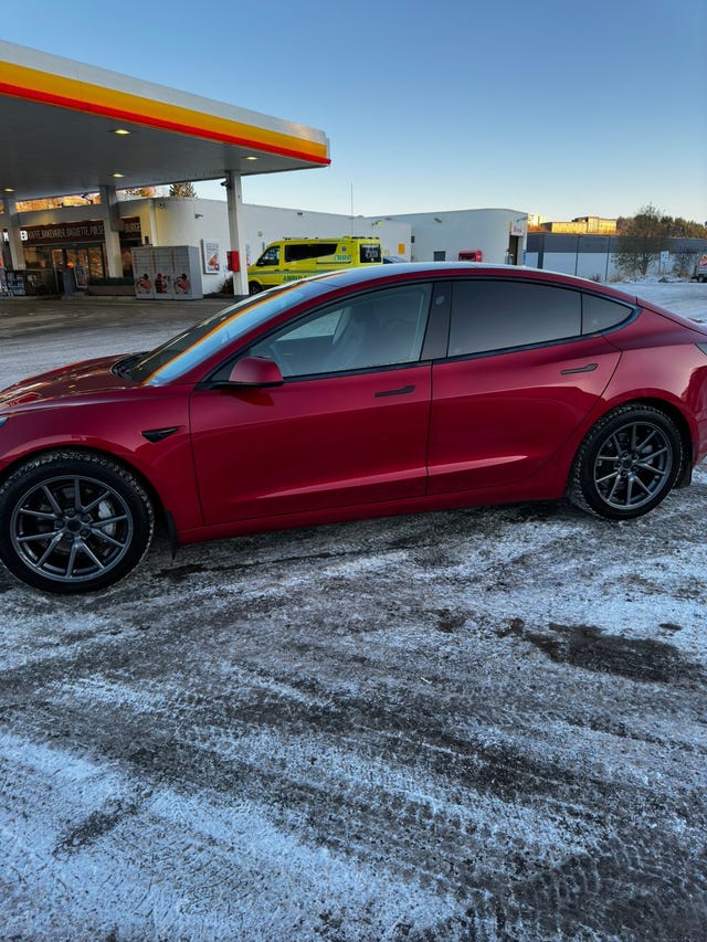 5YJ3E7EB3MF944626 2021 TESLA MODEL 3-1