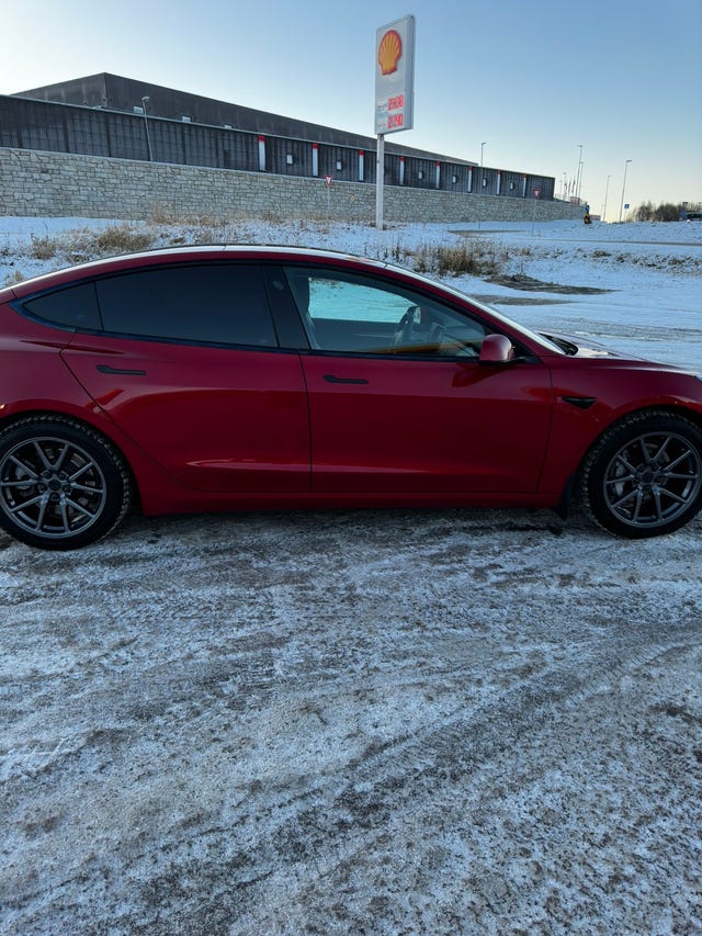 5YJ3E7EB3MF944626 2021 TESLA MODEL 3-4