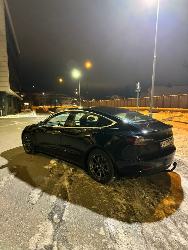 5YJ3E7EB4KF315423 2019 TESLA MODEL 3-5