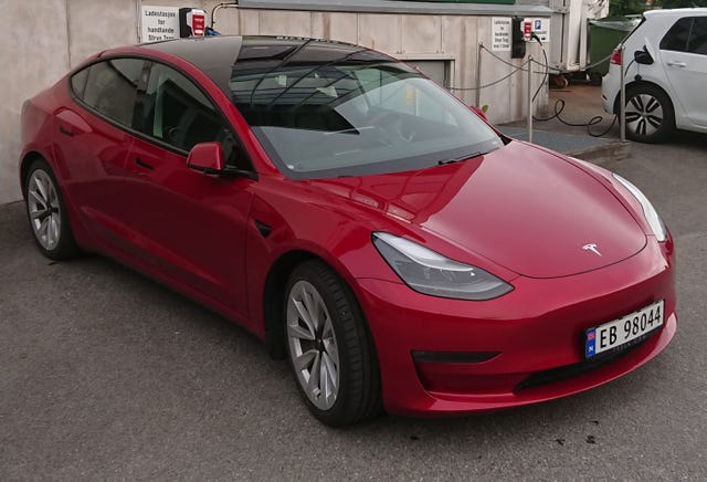 5YJ3E7EB8MF885525 2021 TESLA MODEL 3-5