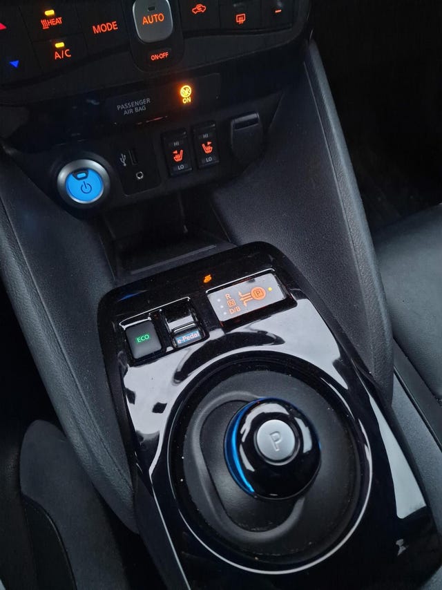 2019 NISSAN LEAF - 14