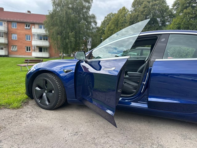 5YJ3E7EB3KF225292 2019 TESLA MODEL 3-4