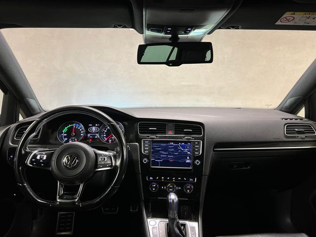 2015 VOLKSWAGEN GOLF - 9