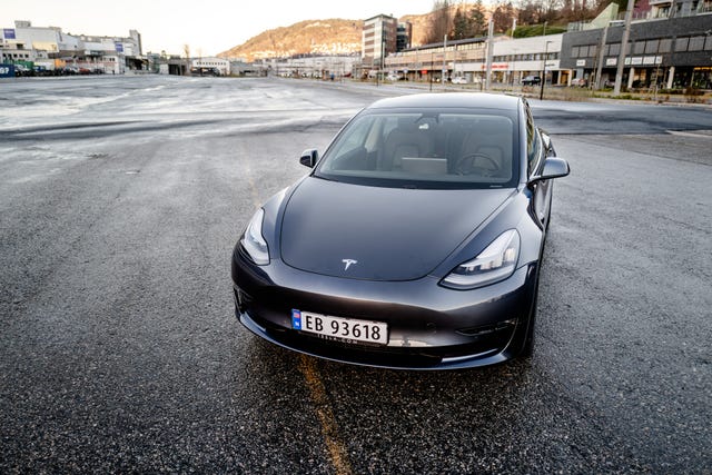 5YJ3E7EB7MF831634 2021 TESLA MODEL 3-5