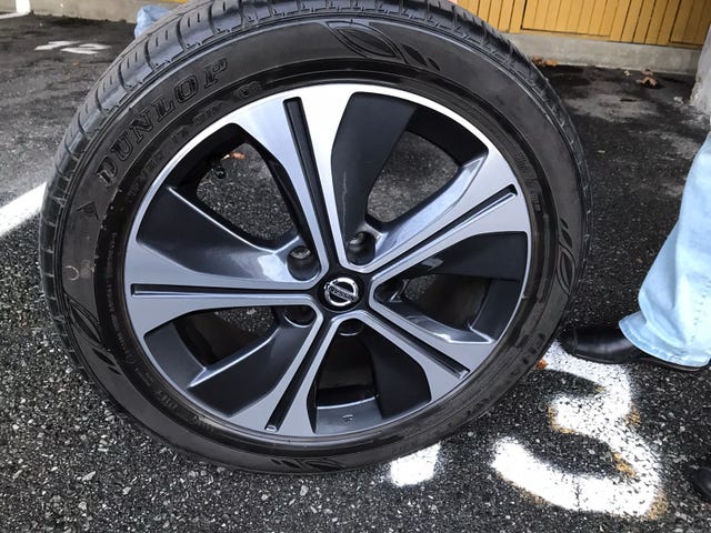2019 NISSAN LEAF - 24