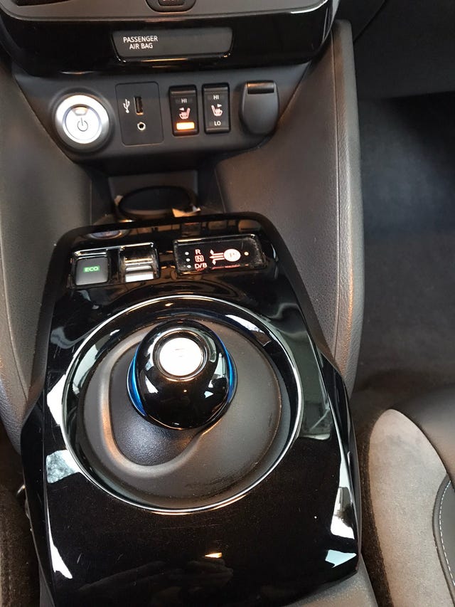 2019 NISSAN LEAF - 42