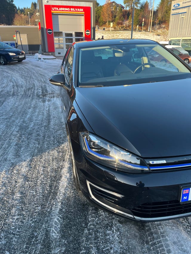 WVWZZZAUZKW913374 2019 VOLKSWAGEN GOLF-1